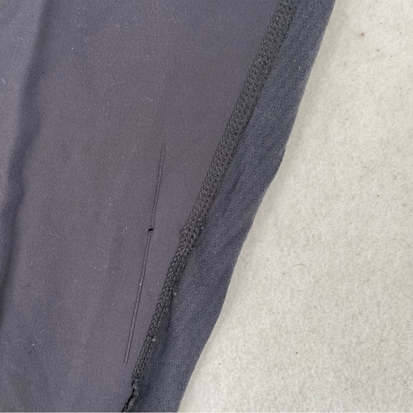 LULULEMON Women’s Inspire Crop II Gray Heathered Coal Lila Stripe size: 6 - Picture 8 of 13